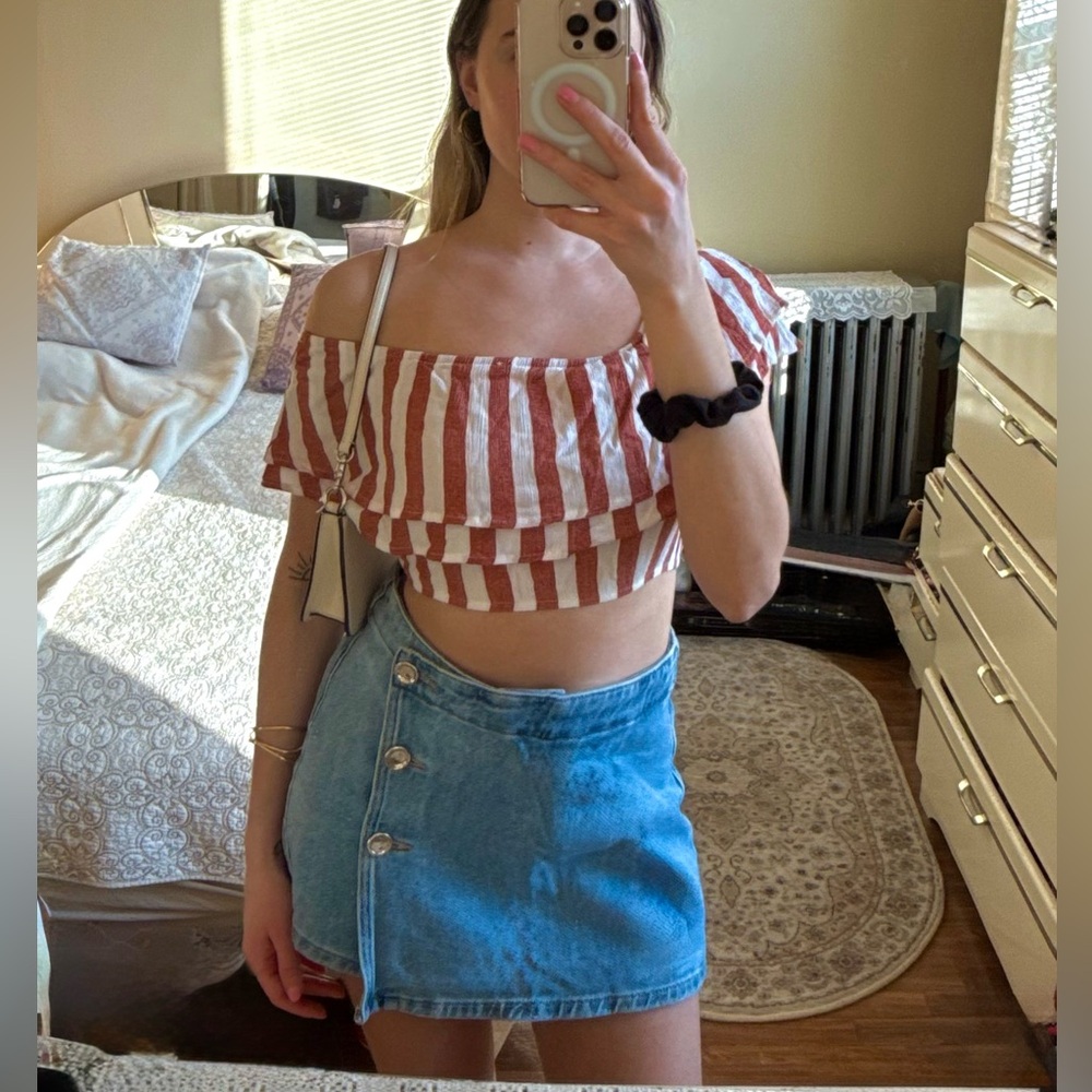 Striped off the shoulder ruffle crop top